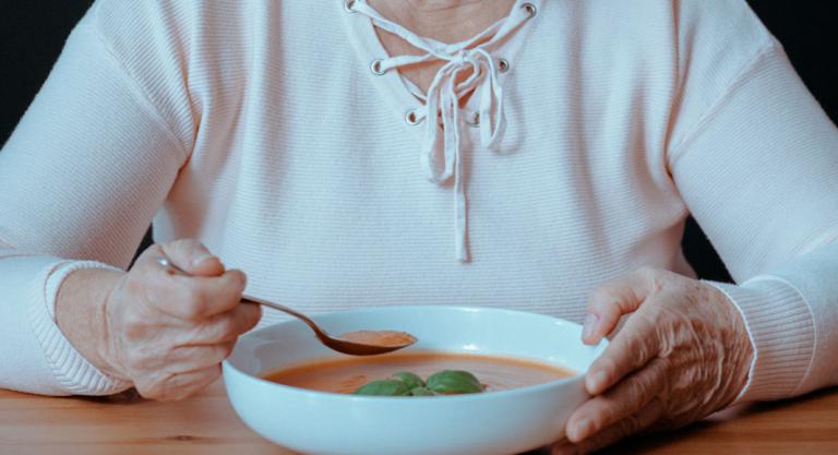 Lee más sobre el artículo Alimentación en personas mayores